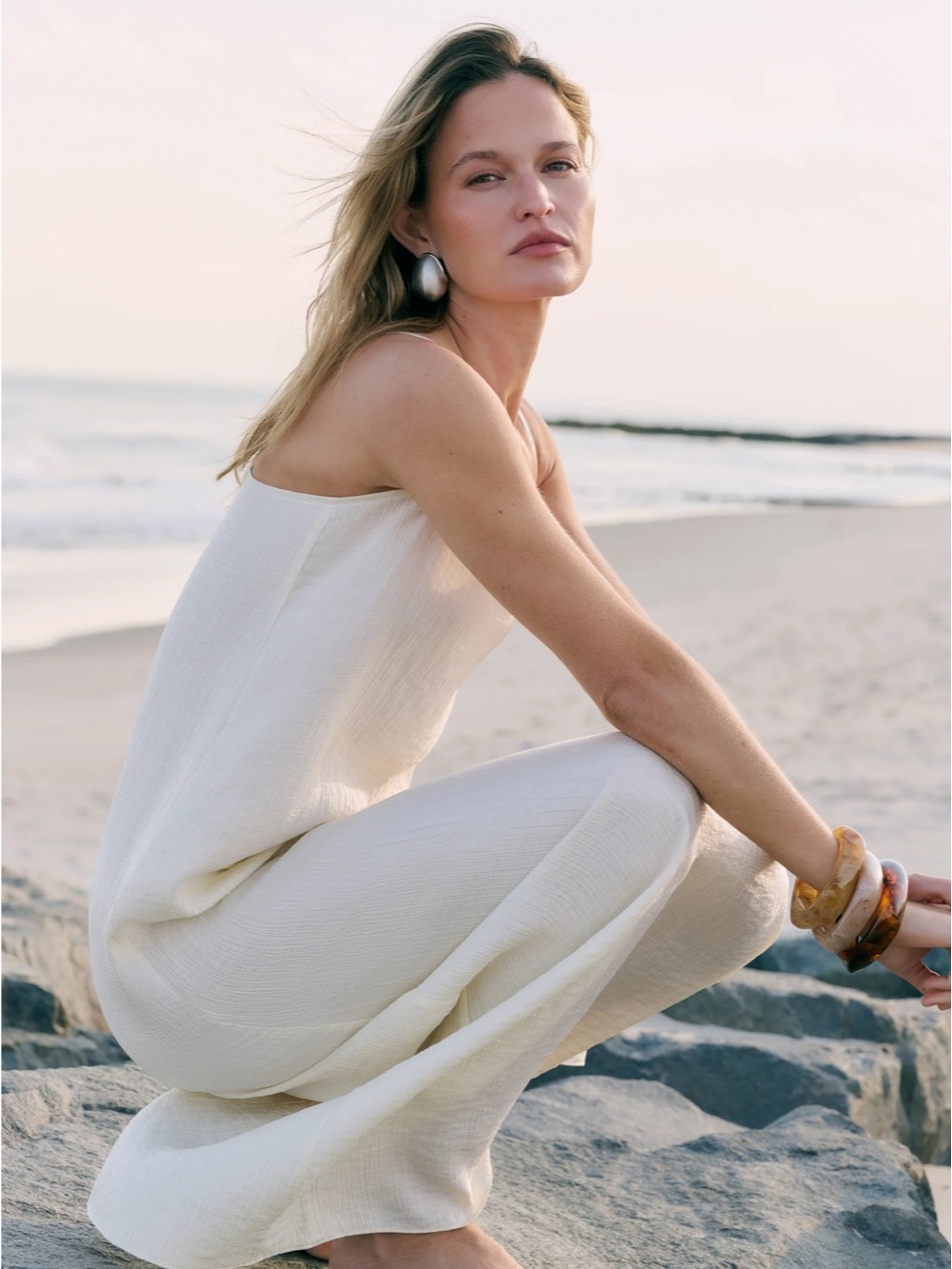 Few Moda OPT Wilhelmina column Dress in Cream. - Picture 3 of 9